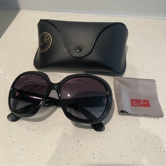 EUC l Black Ray-Ban "JACKIE OHH II" (RB4098) - Picture 1 of 8